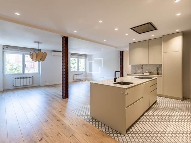 4 sovrum Lägenhet till salu i Trafalgar, Madrid stad - 1 325 000 € (Ref: 9938676)