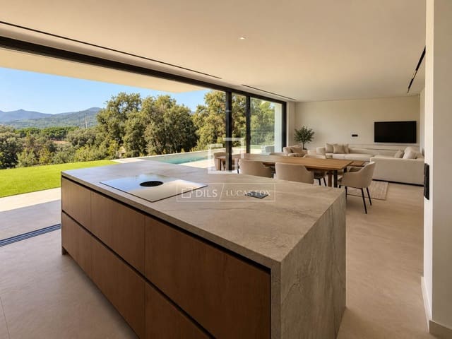 5 soverom Villa til salgs i Santa Cristina d'Aro med svømmebasseng garasje - € 1 680 000 (Ref: 9938677)