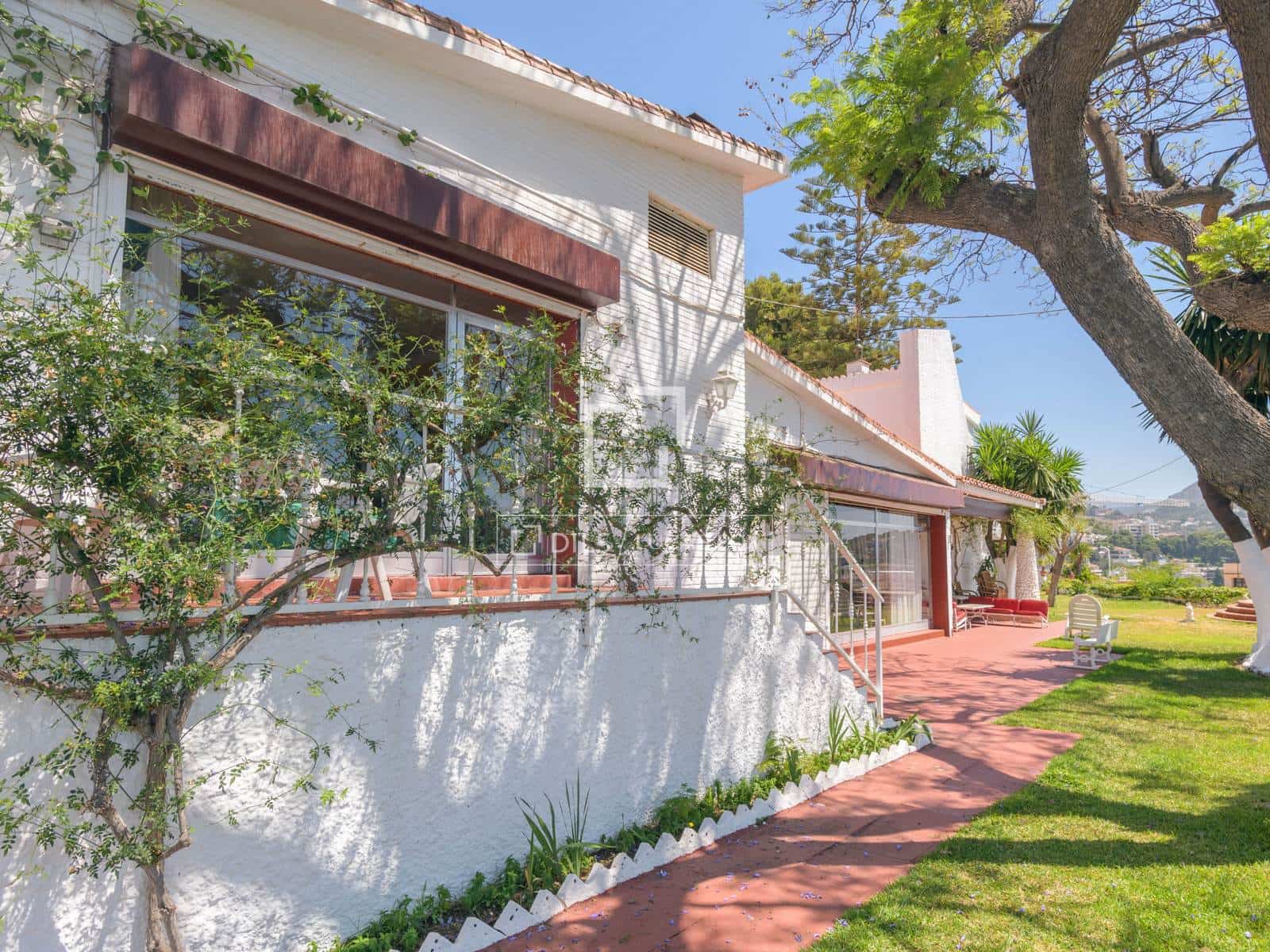 10 soveværelse Villa til salg i Malaga by med swimmingpool garage - € 3.999.000 (Ref: 9938835)