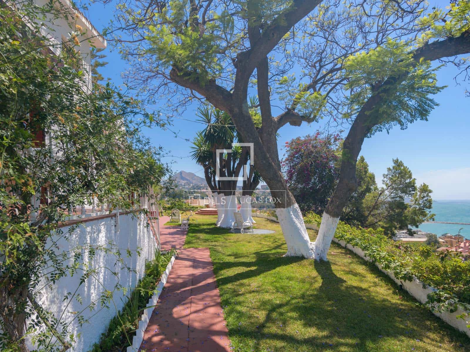 10 soveværelse Villa til salg i Malaga by med swimmingpool garage - € 3.999.000 (Ref: 9938835)