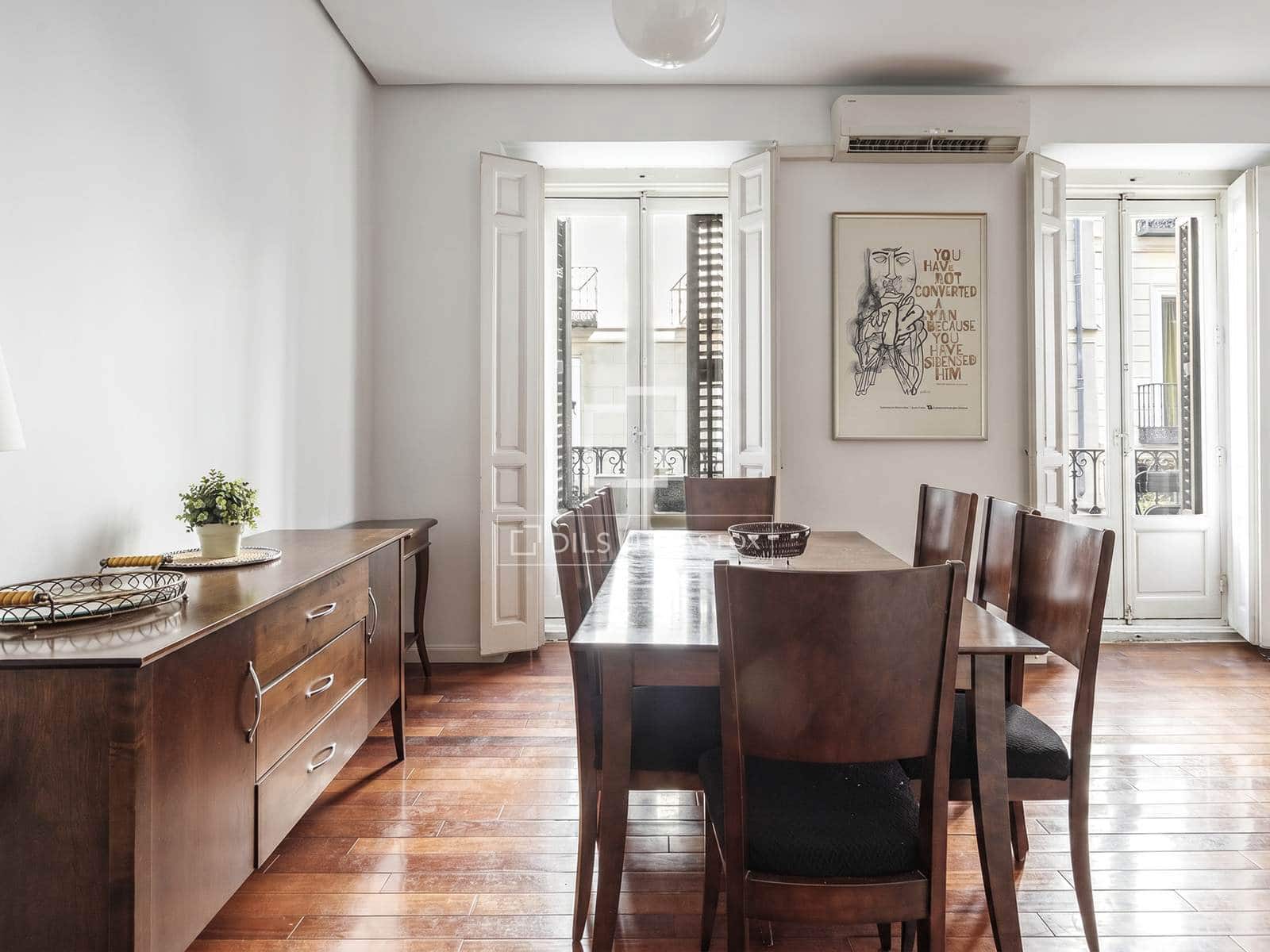 3 quarto Apartamento para arrendar em Madrid cidade - 2 700 € (Ref: 9938982)
