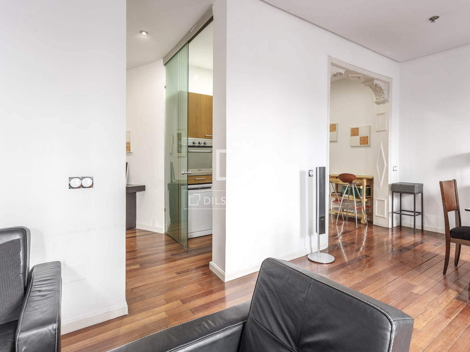3 quarto Apartamento para arrendar em Madrid cidade - 2 700 € (Ref: 9938982)