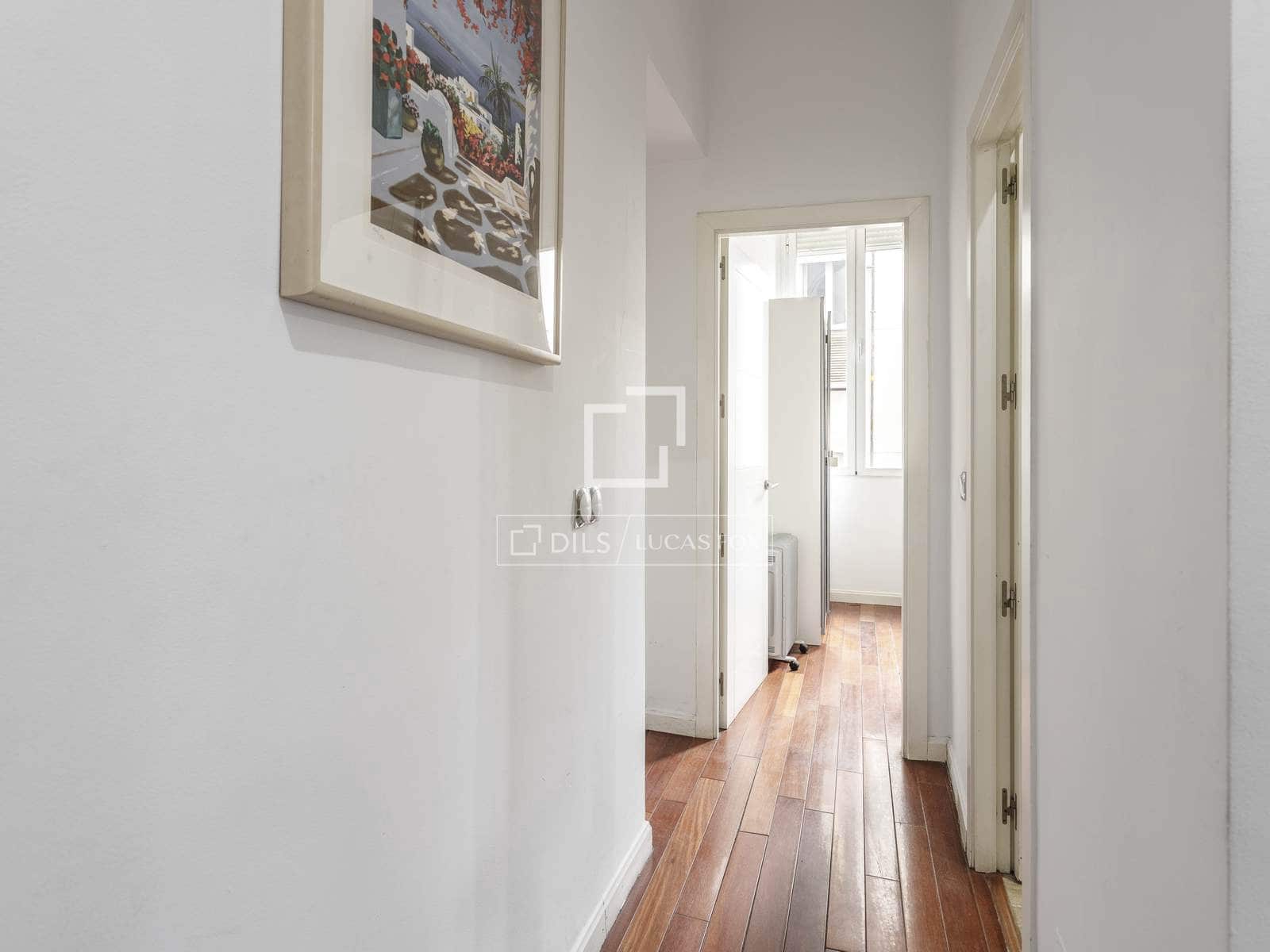 3 quarto Apartamento para arrendar em Madrid cidade - 2 700 € (Ref: 9938982)