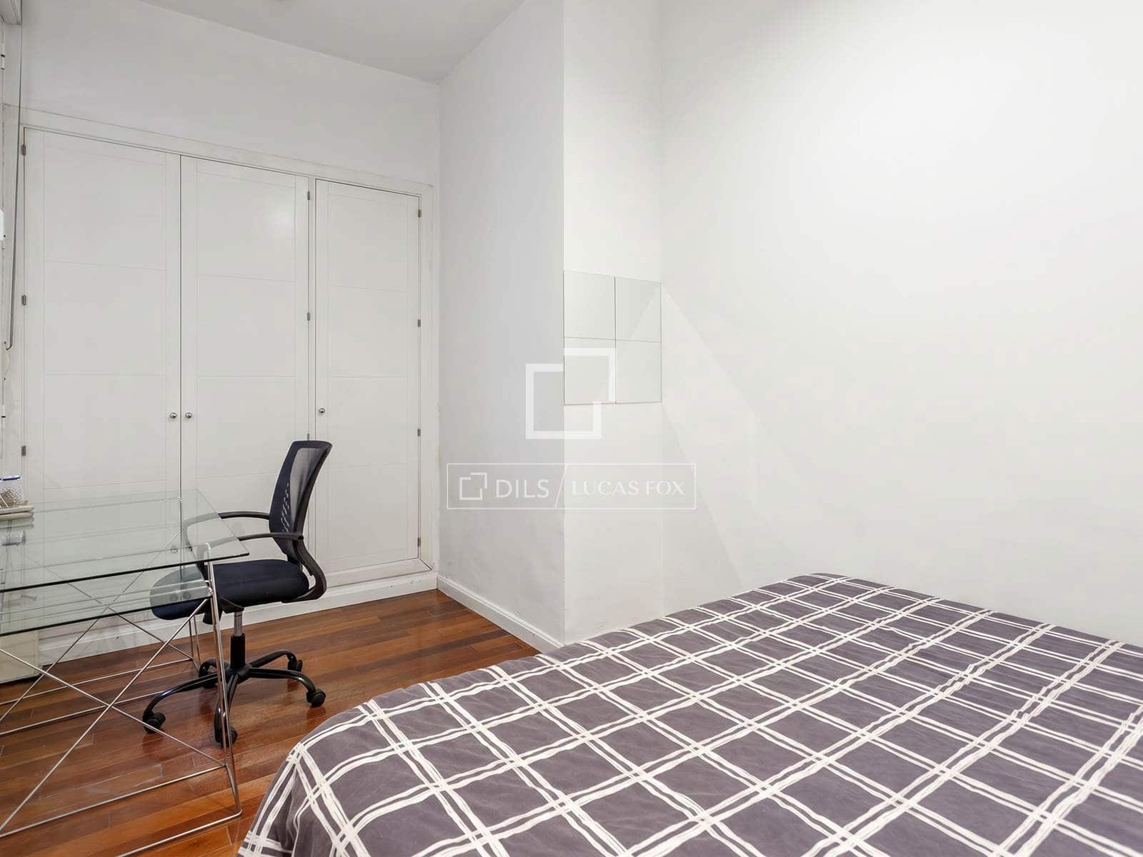 3 quarto Apartamento para arrendar em Madrid cidade - 2 700 € (Ref: 9938982)