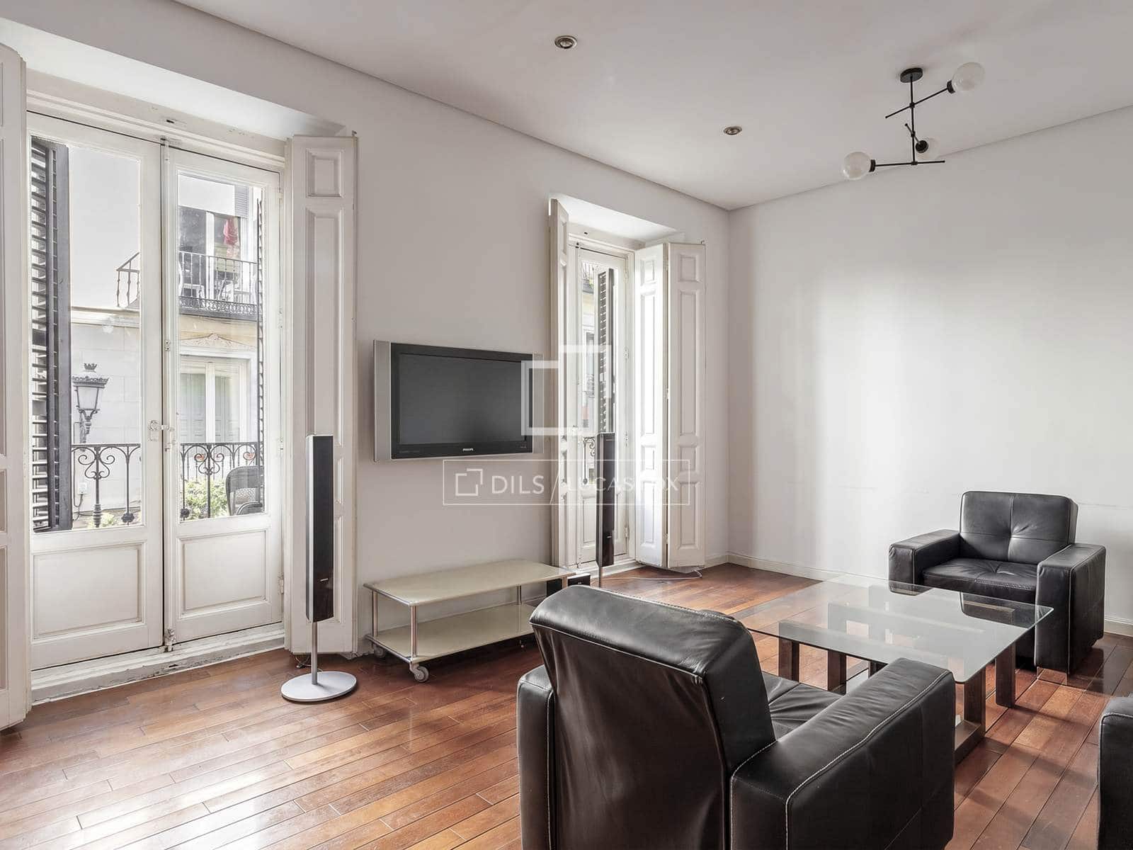 3 quarto Apartamento para arrendar em Madrid cidade - 2 700 € (Ref: 9938982)