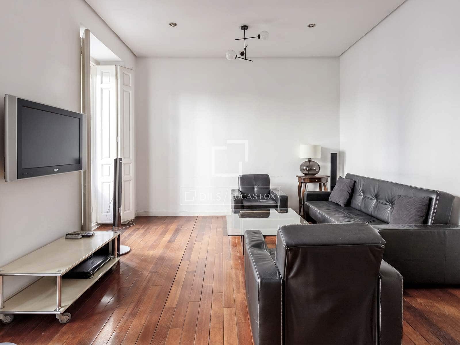 3 quarto Apartamento para arrendar em Madrid cidade - 2 700 € (Ref: 9938982)