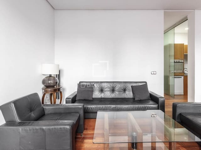 3 soveværelse Lejlighed til leje i Madrid by - € 2.700 (Ref: 9938982)