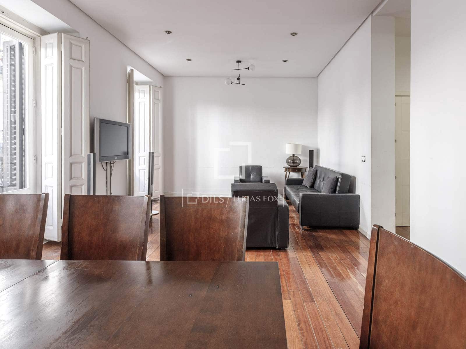3 quarto Apartamento para arrendar em Madrid cidade - 2 700 € (Ref: 9938982)