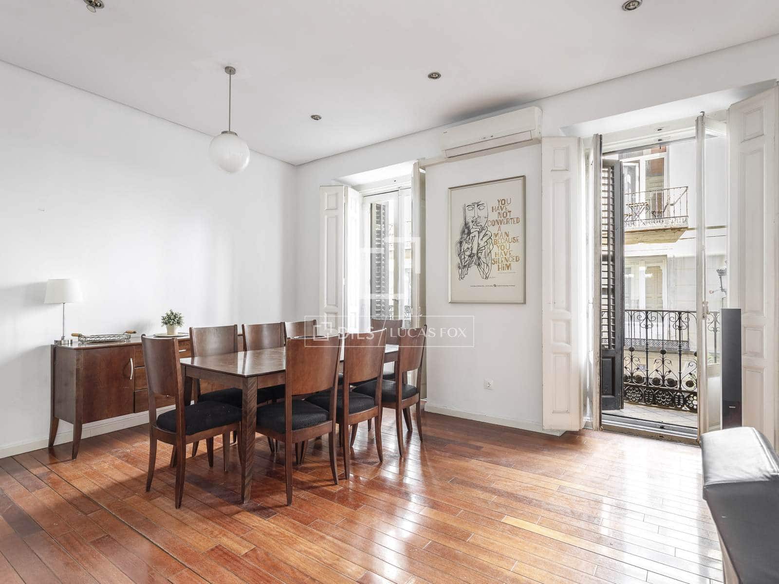 3 quarto Apartamento para arrendar em Madrid cidade - 2 700 € (Ref: 9938982)