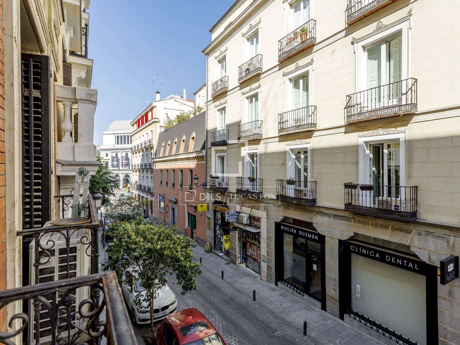 3 quarto Apartamento para arrendar em Madrid cidade - 2 700 € (Ref: 9938982)