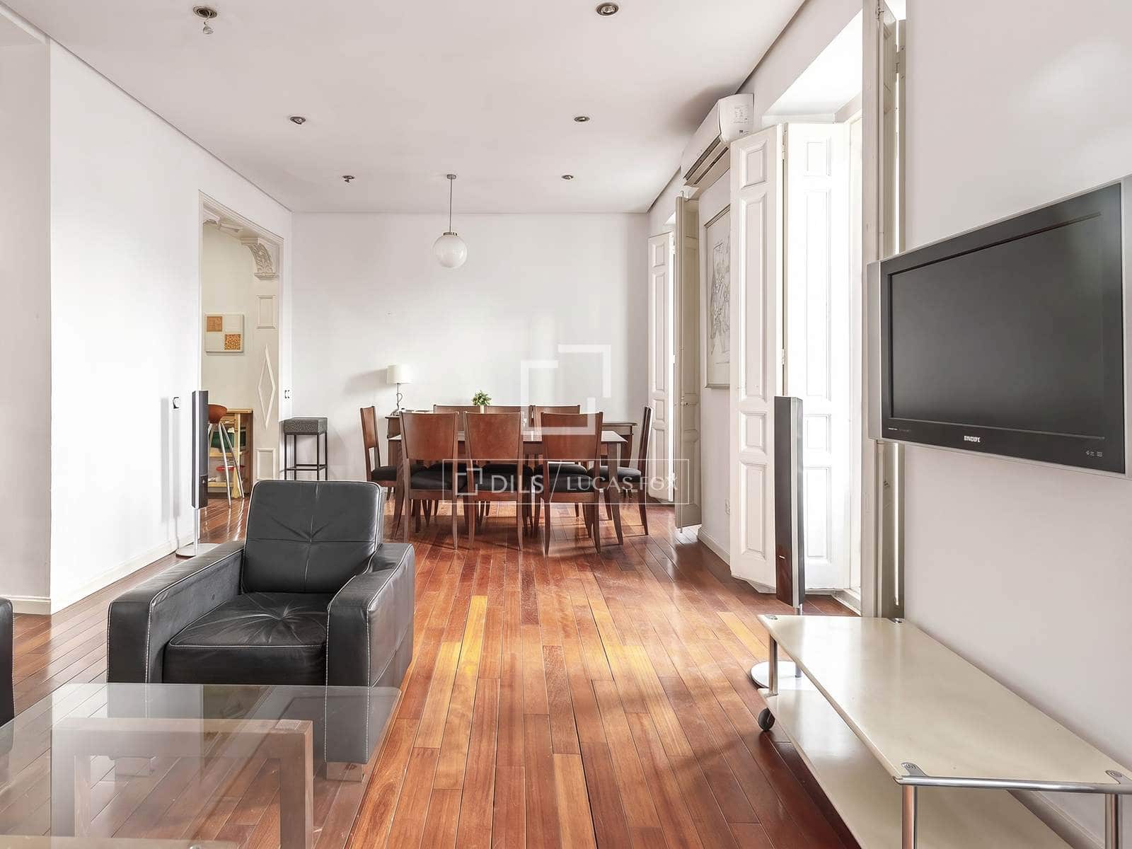 3 quarto Apartamento para arrendar em Madrid cidade - 2 700 € (Ref: 9938982)