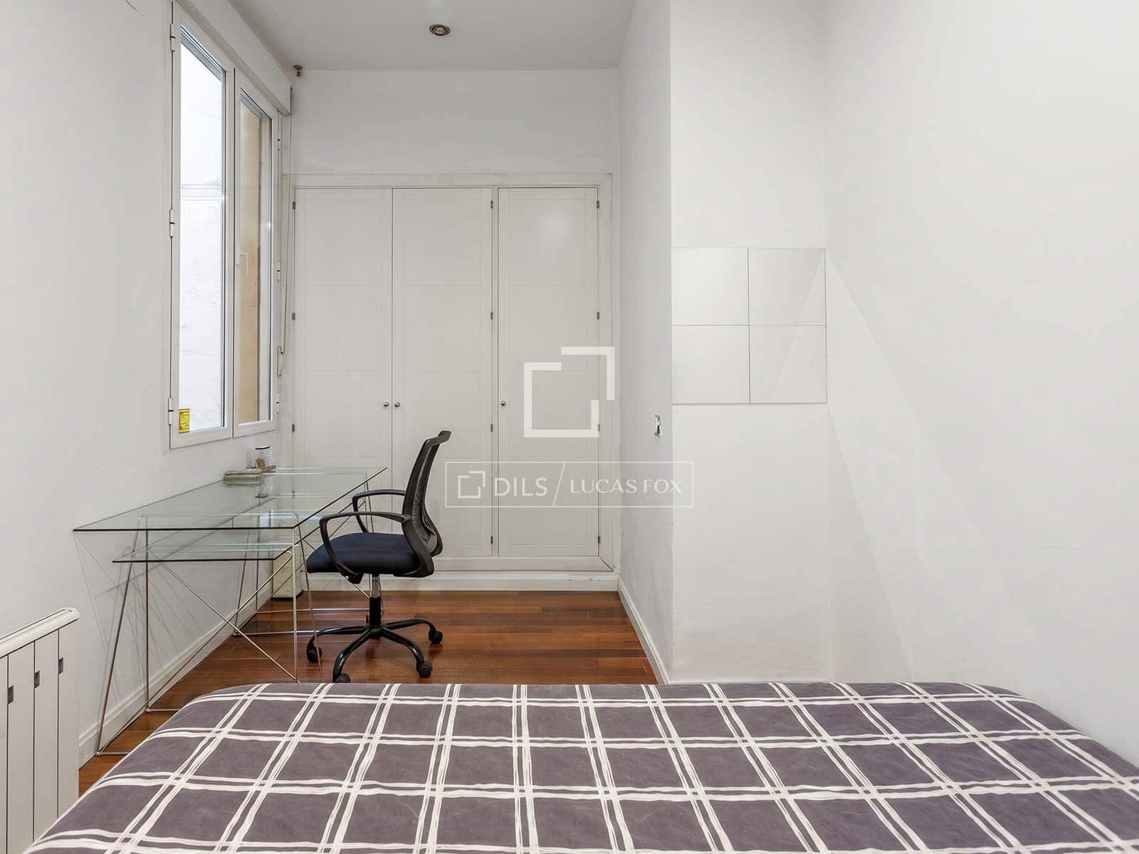 3 quarto Apartamento para arrendar em Madrid cidade - 2 700 € (Ref: 9938982)