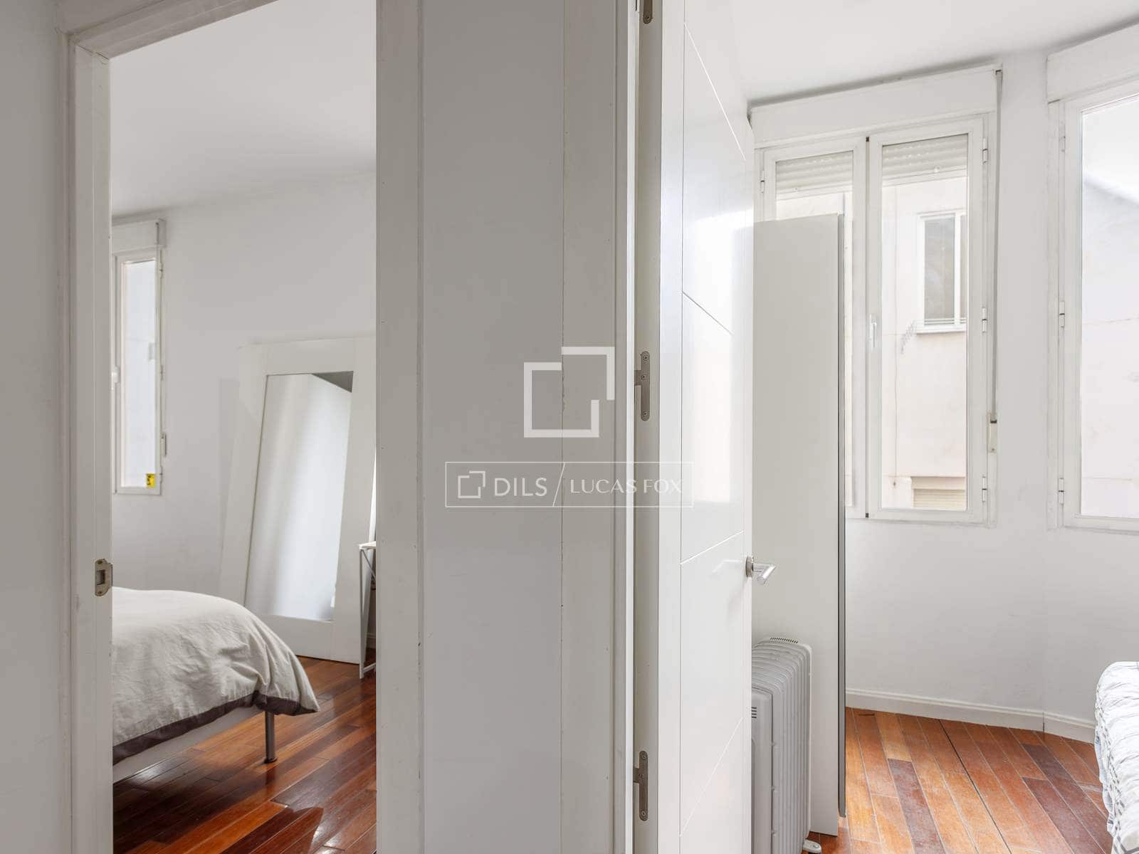 3 quarto Apartamento para arrendar em Madrid cidade - 2 700 € (Ref: 9938982)