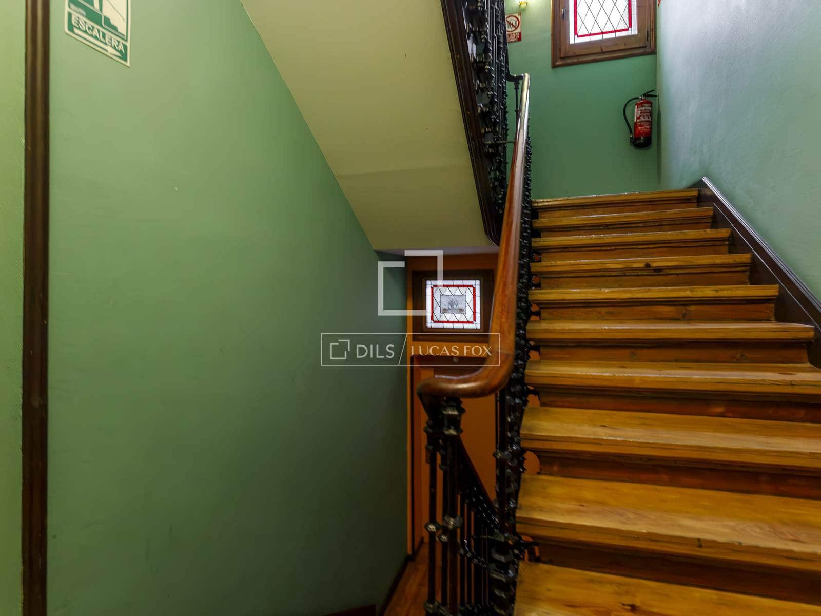 3 quarto Apartamento para arrendar em Madrid cidade - 2 700 € (Ref: 9938982)