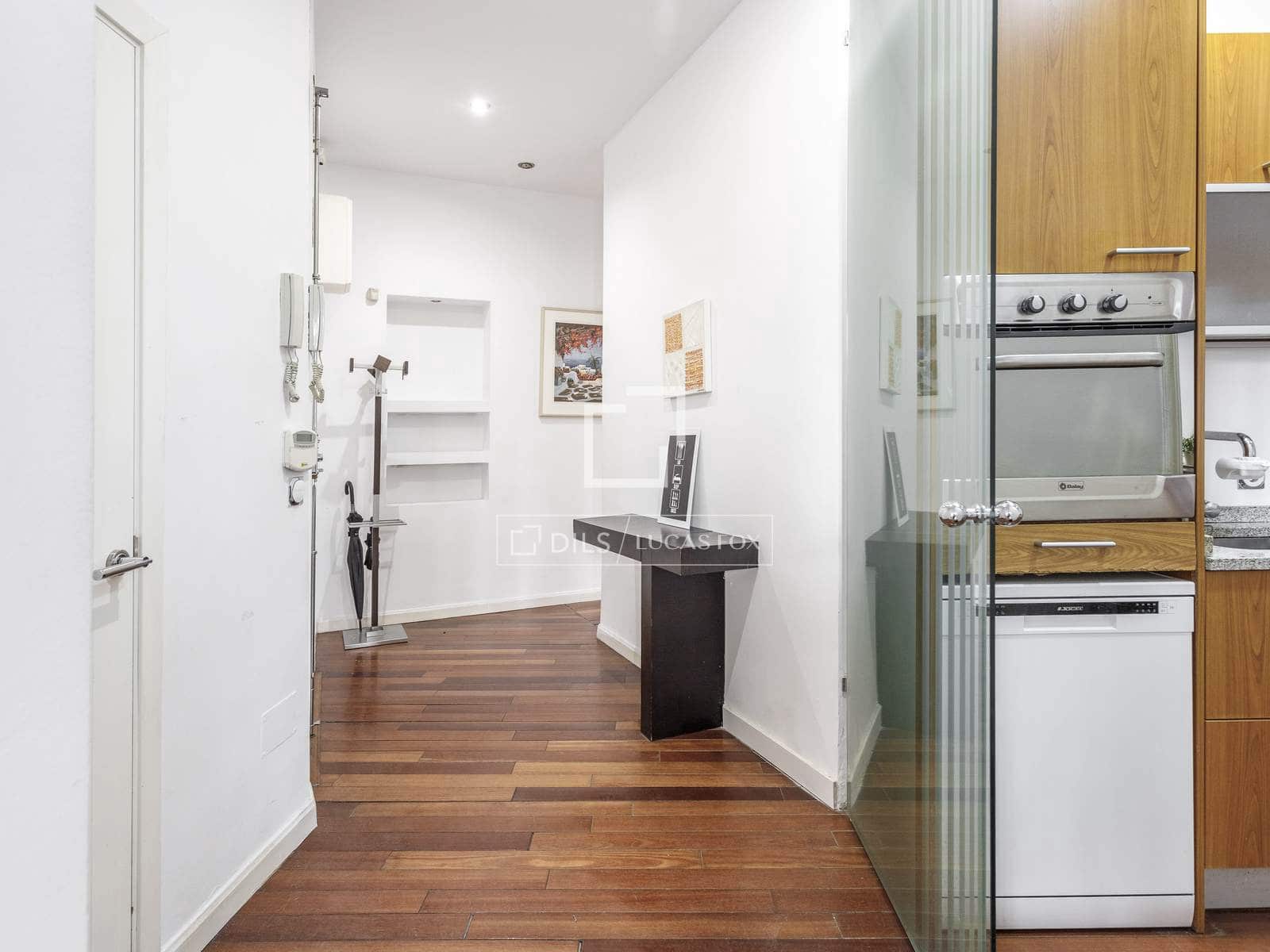 3 quarto Apartamento para arrendar em Madrid cidade - 2 700 € (Ref: 9938982)