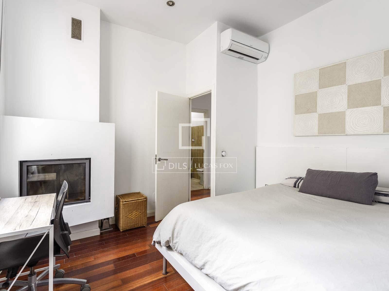 3 quarto Apartamento para arrendar em Madrid cidade - 2 700 € (Ref: 9938982)