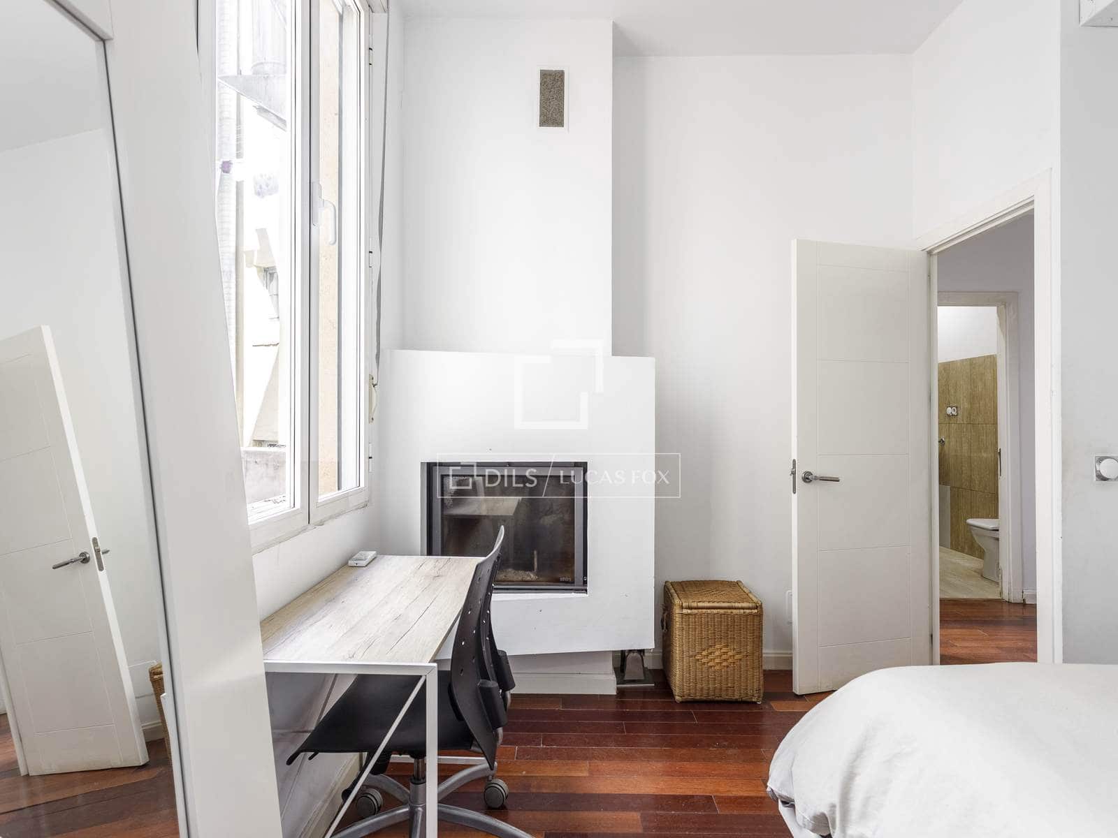 3 quarto Apartamento para arrendar em Madrid cidade - 2 700 € (Ref: 9938982)