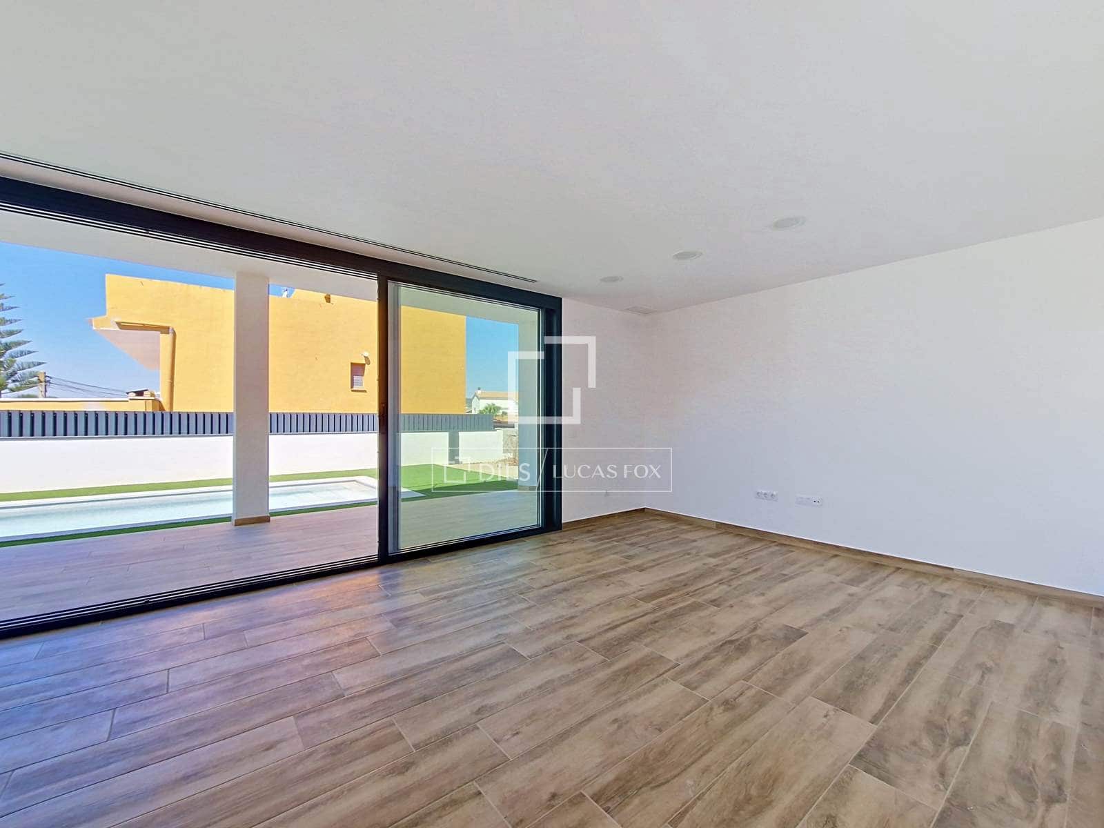 4 soveværelse Villa til salg i El Vendrell med swimmingpool - € 630.000 (Ref: 9938983)
