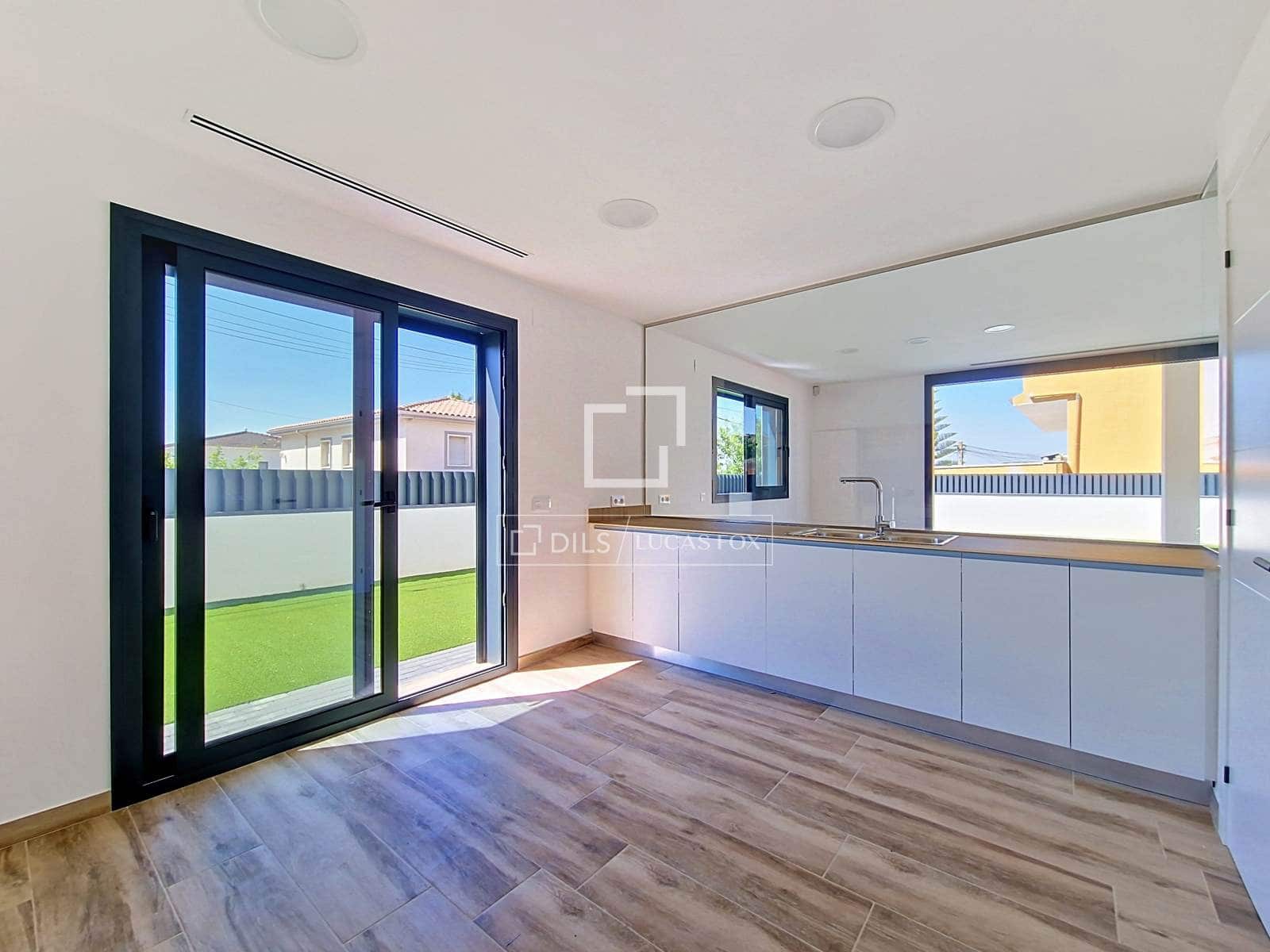 4 soveværelse Villa til salg i El Vendrell med swimmingpool - € 630.000 (Ref: 9938983)
