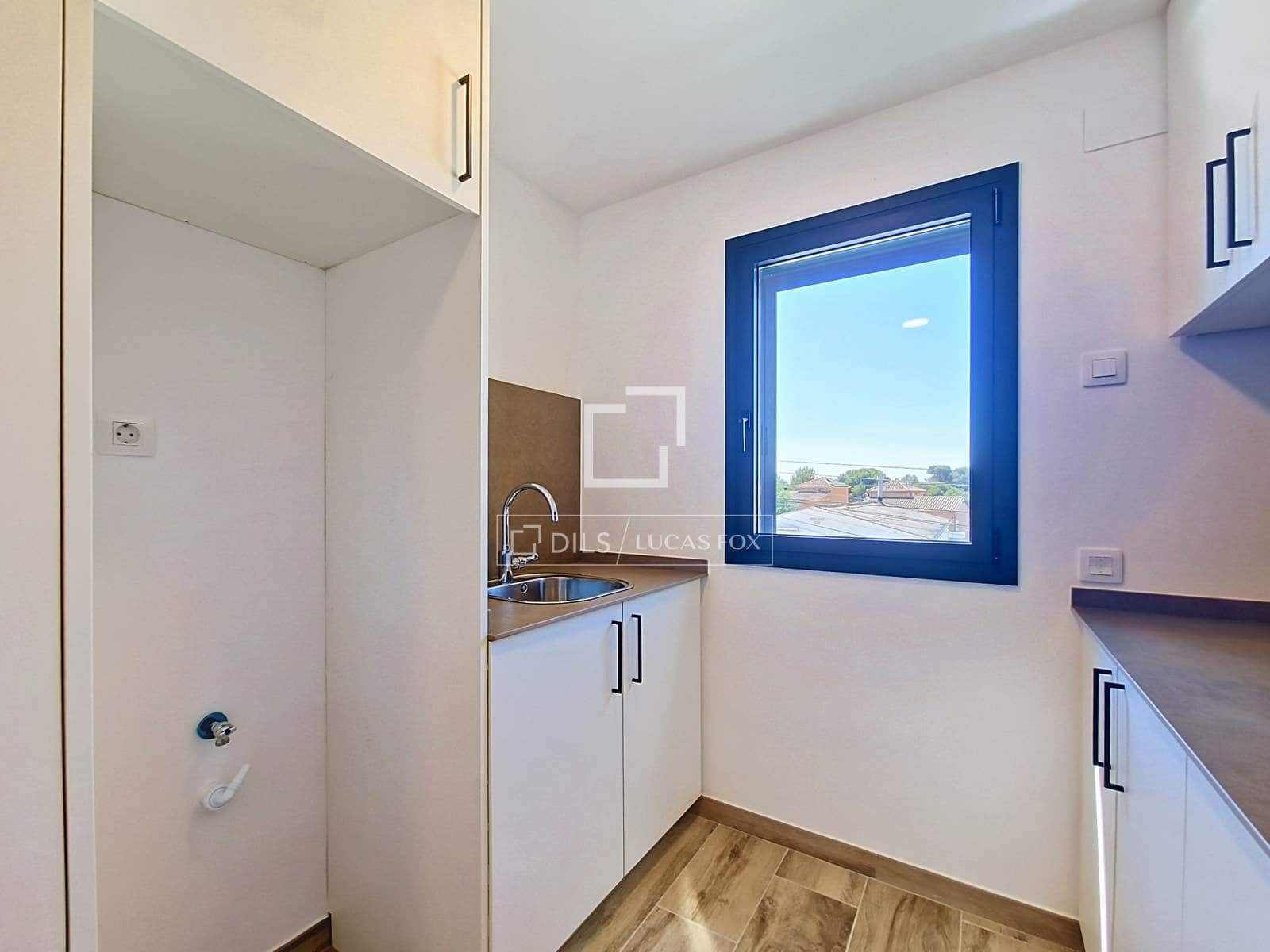 4 soveværelse Villa til salg i El Vendrell med swimmingpool - € 630.000 (Ref: 9938983)