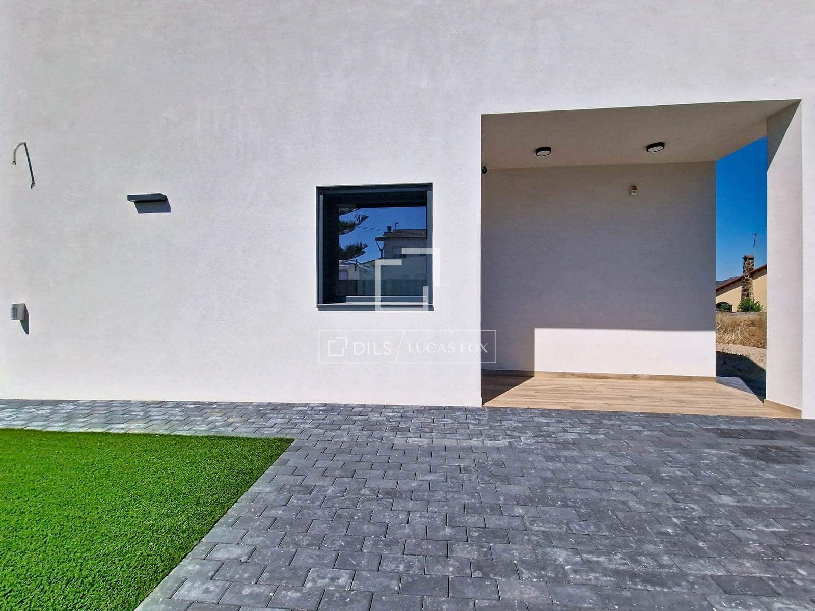4 soveværelse Villa til salg i El Vendrell med swimmingpool - € 630.000 (Ref: 9938983)