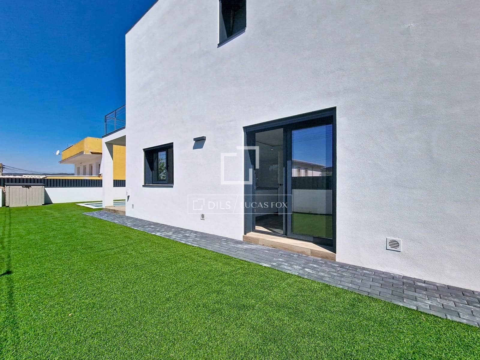 4 soveværelse Villa til salg i El Vendrell med swimmingpool - € 630.000 (Ref: 9938983)