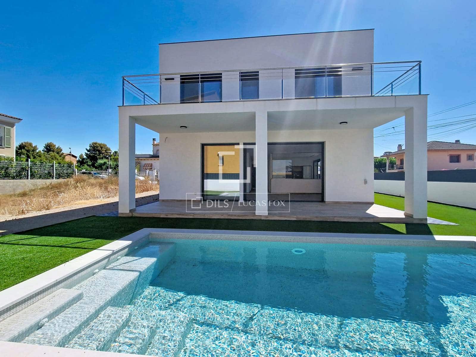 4 soveværelse Villa til salg i El Vendrell med swimmingpool - € 630.000 (Ref: 9938983)