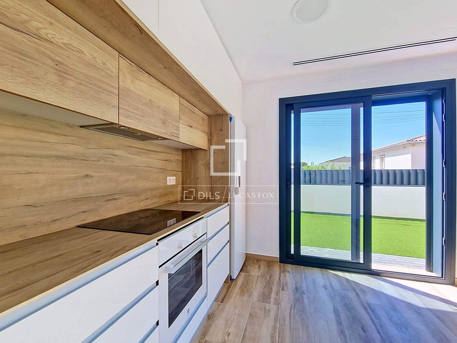 4 soveværelse Villa til salg i El Vendrell med swimmingpool - € 630.000 (Ref: 9938983)