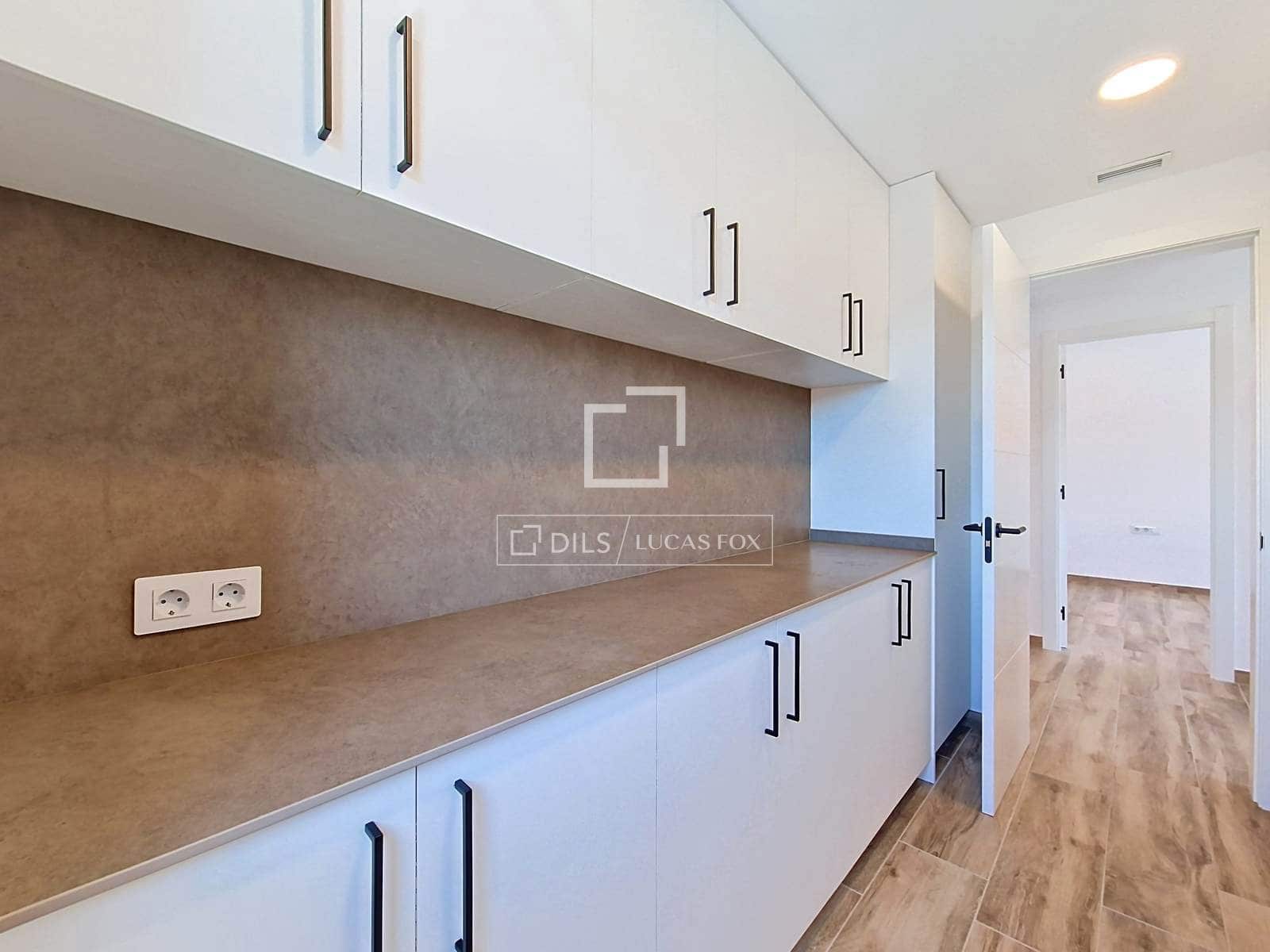 4 soveværelse Villa til salg i El Vendrell med swimmingpool - € 630.000 (Ref: 9938983)