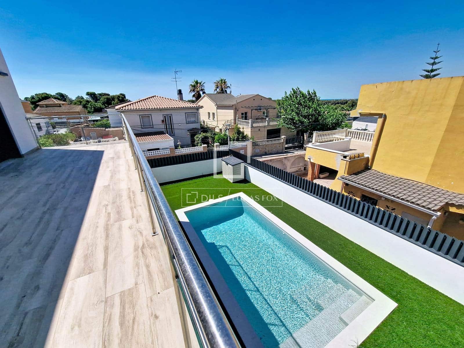 4 soveværelse Villa til salg i El Vendrell med swimmingpool - € 630.000 (Ref: 9938983)