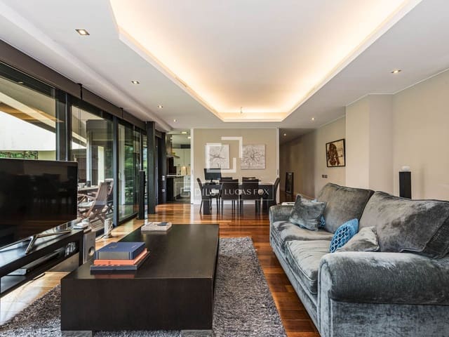 5 Zimmer Villa zu verkaufen in Matadepera mit Pool Garage - 1.250.000 € (Ref: 9939106)
