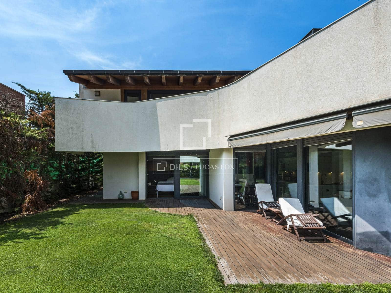 5 Zimmer Villa zu verkaufen in Matadepera mit Pool Garage - 1.250.000 € (Ref: 9939106)