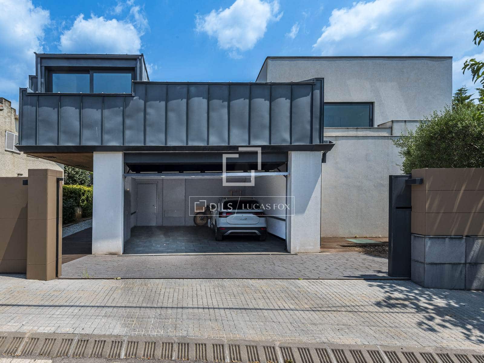 5 Zimmer Villa zu verkaufen in Matadepera mit Pool Garage - 1.250.000 € (Ref: 9939106)