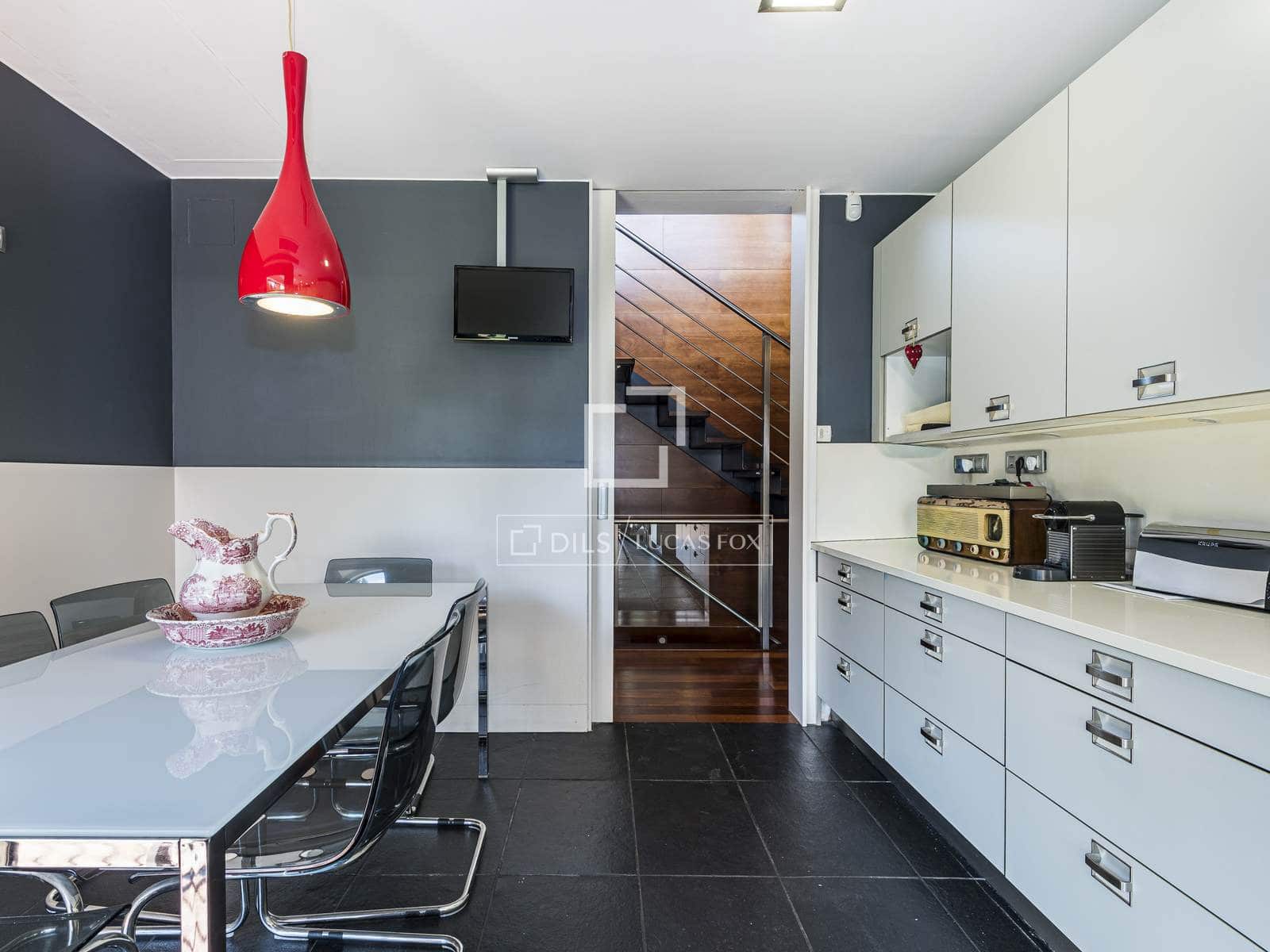 5 Zimmer Villa zu verkaufen in Matadepera mit Pool Garage - 1.250.000 € (Ref: 9939106)