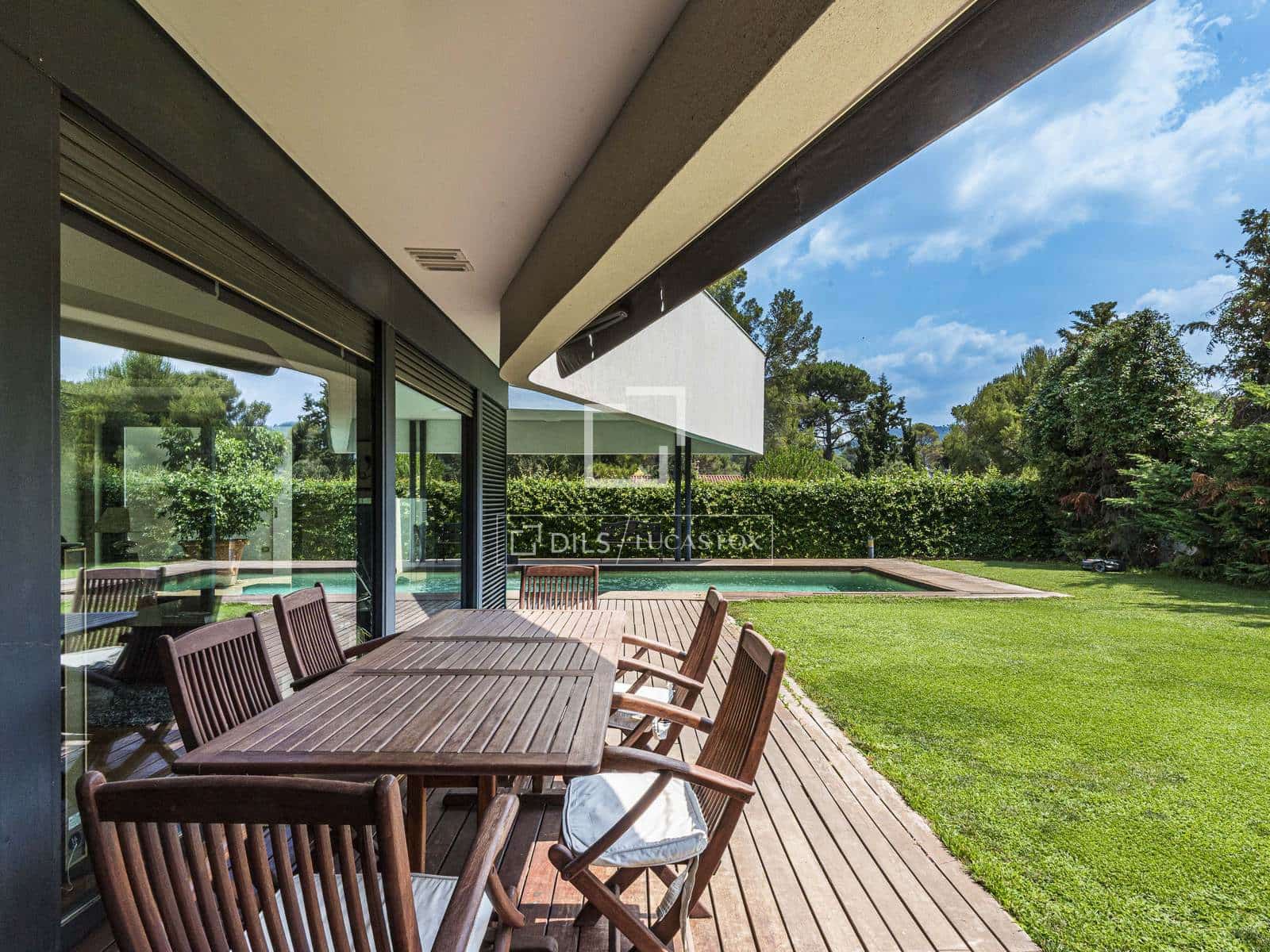 5 Zimmer Villa zu verkaufen in Matadepera mit Pool Garage - 1.250.000 € (Ref: 9939106)