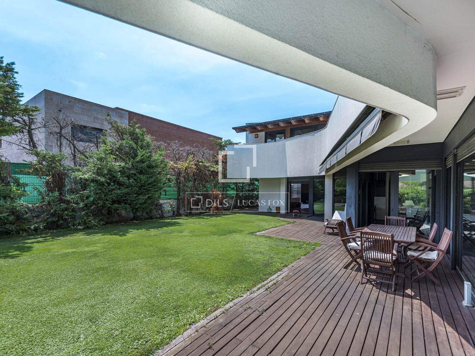 5 Zimmer Villa zu verkaufen in Matadepera mit Pool Garage - 1.250.000 € (Ref: 9939106)