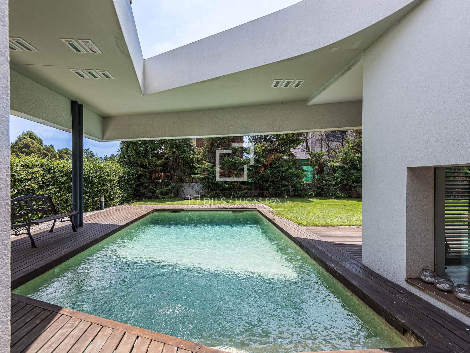 5 Zimmer Villa zu verkaufen in Matadepera mit Pool Garage - 1.250.000 € (Ref: 9939106)
