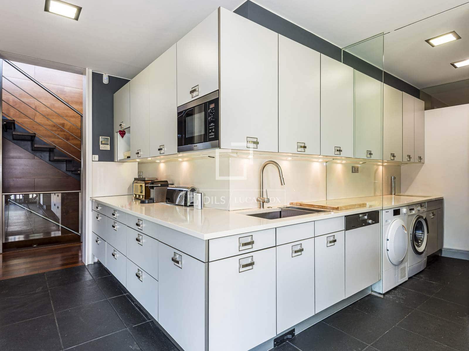 5 Zimmer Villa zu verkaufen in Matadepera mit Pool Garage - 1.250.000 € (Ref: 9939106)