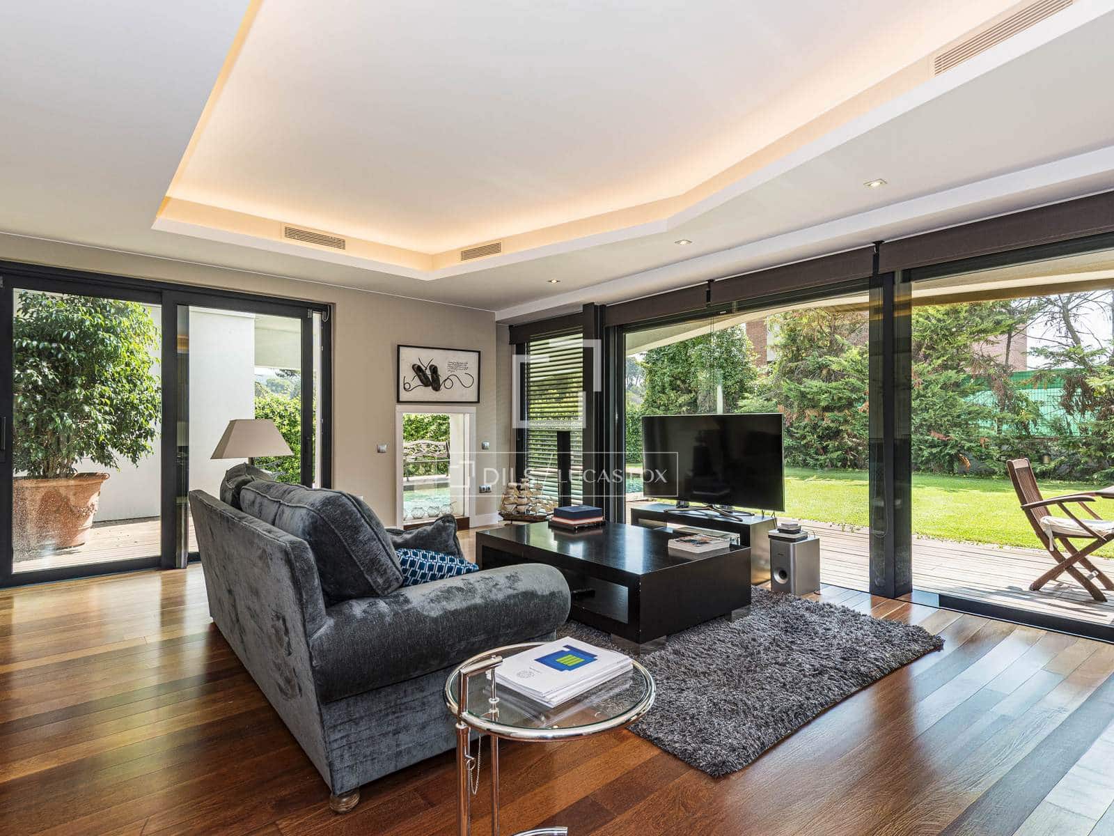 5 Zimmer Villa zu verkaufen in Matadepera mit Pool Garage - 1.250.000 € (Ref: 9939106)