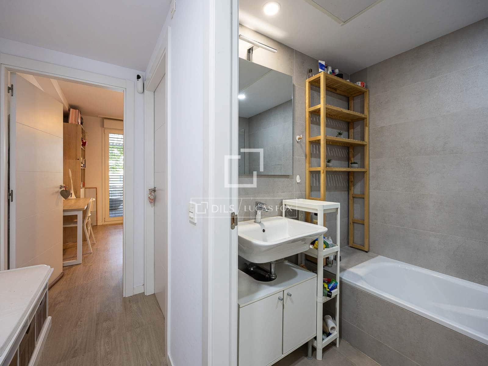 3 soverom Leilighet til salgs i Barcelona by med svømmebasseng garasje - € 760 000 (Ref: 9939108)