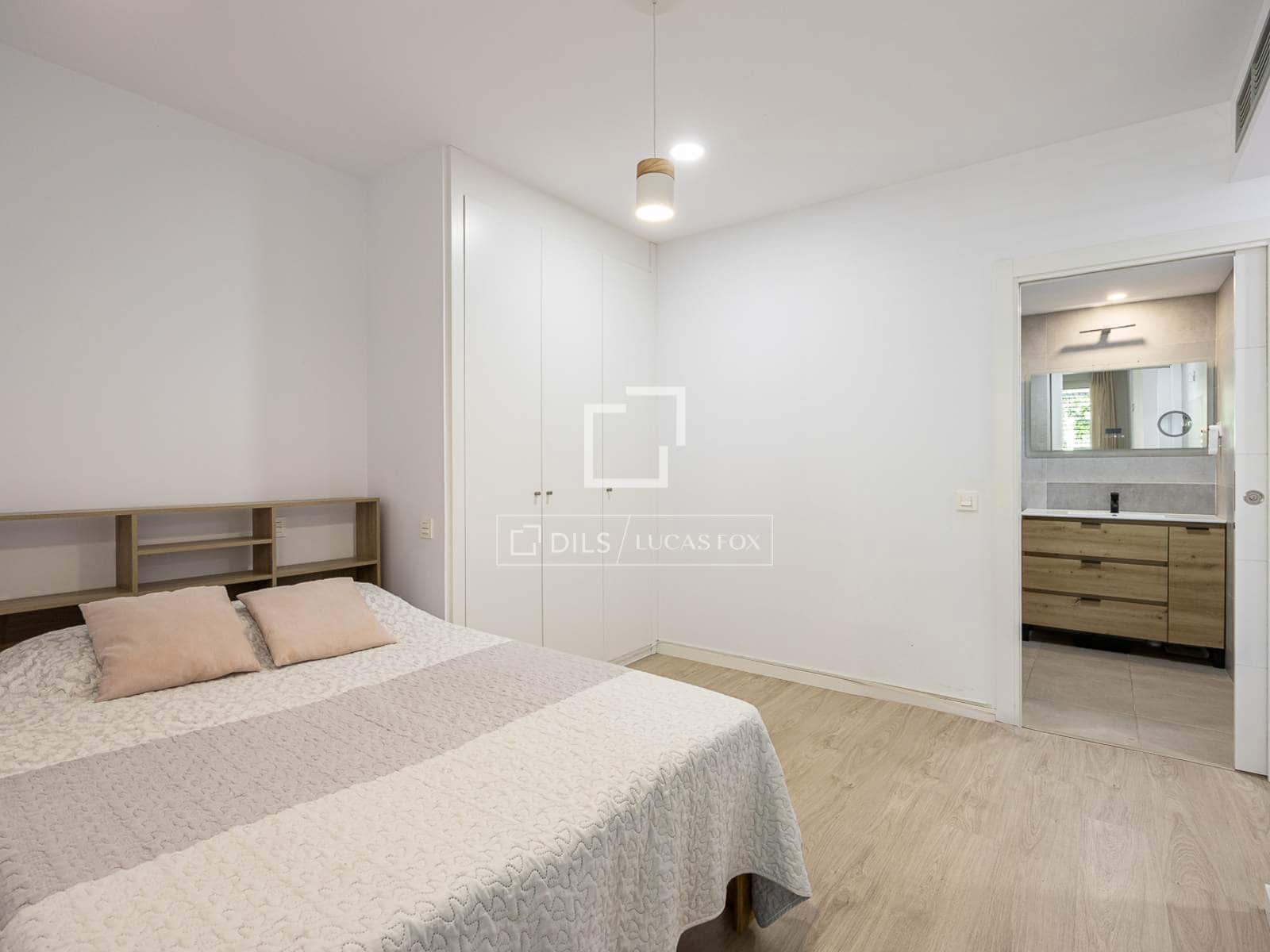 3 soverom Leilighet til salgs i Barcelona by med svømmebasseng garasje - € 760 000 (Ref: 9939108)