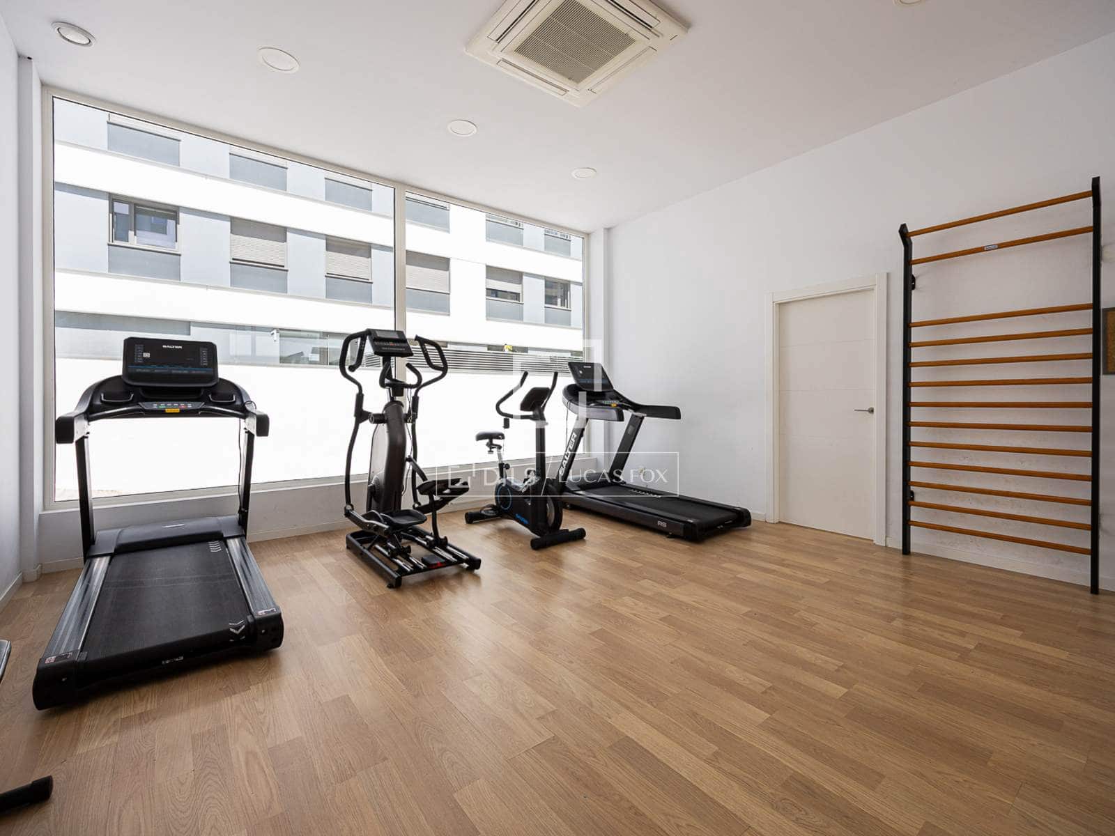 3 soverom Leilighet til salgs i Barcelona by med svømmebasseng garasje - € 760 000 (Ref: 9939108)