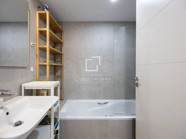 3 soverom Leilighet til salgs i Barcelona by med svømmebasseng garasje - € 760 000 (Ref: 9939108)