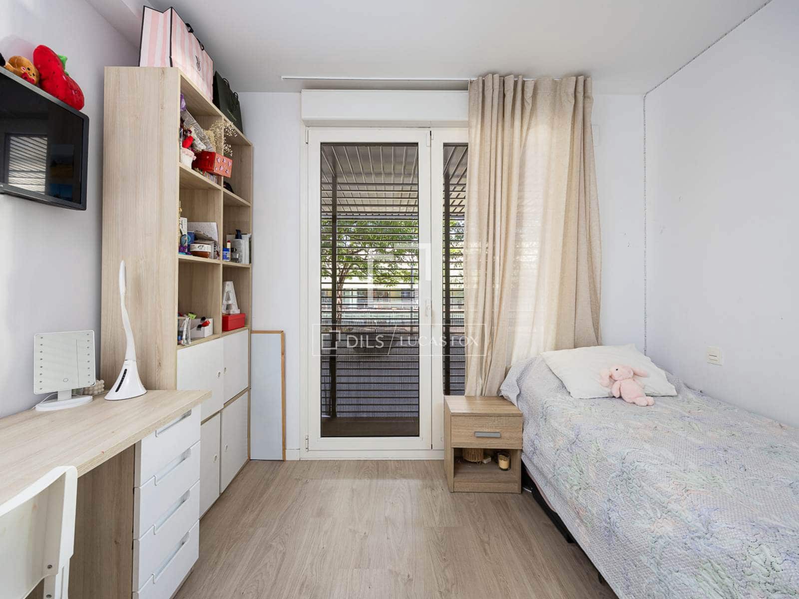 3 soverom Leilighet til salgs i Barcelona by med svømmebasseng garasje - € 760 000 (Ref: 9939108)
