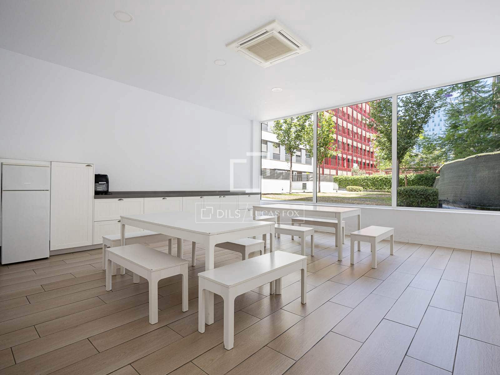 3 soverom Leilighet til salgs i Barcelona by med svømmebasseng garasje - € 760 000 (Ref: 9939108)