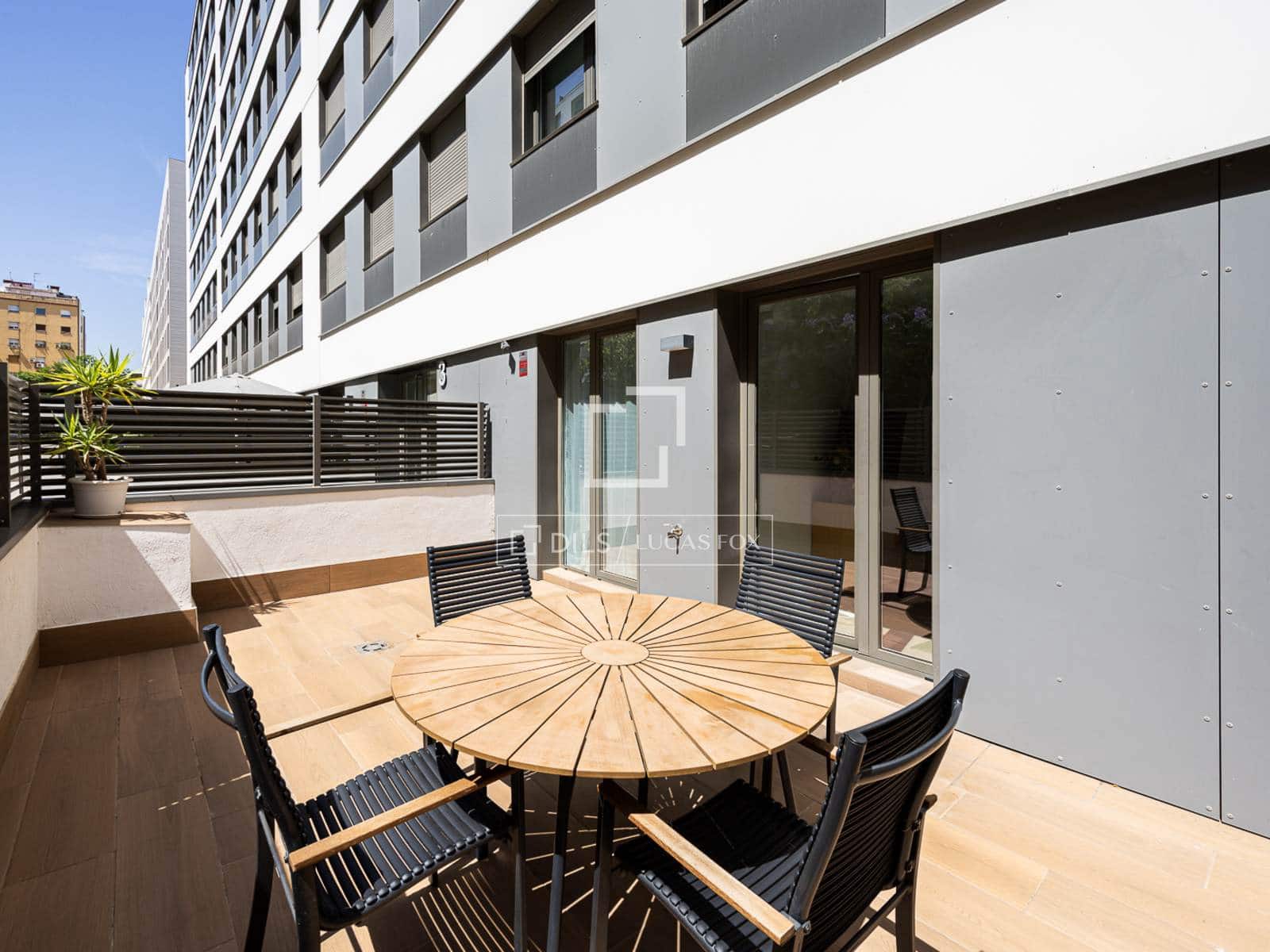 3 soverom Leilighet til salgs i Barcelona by med svømmebasseng garasje - € 760 000 (Ref: 9939108)