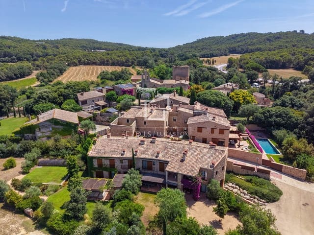 3 soverom Villa til salgs i Begur med svømmebasseng garasje - € 1 100 000 (Ref: 9940814)