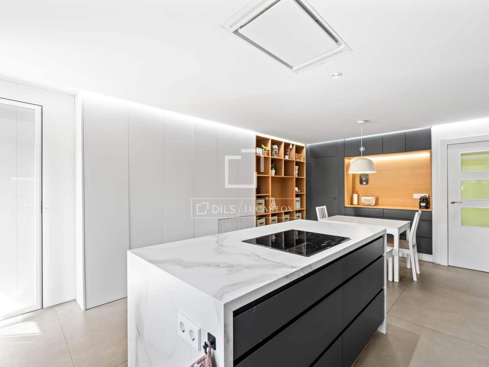 4 slaapkamer Villa te koop in Alicante stad met zwembad garage - € 750.000 (Ref: 9941178)