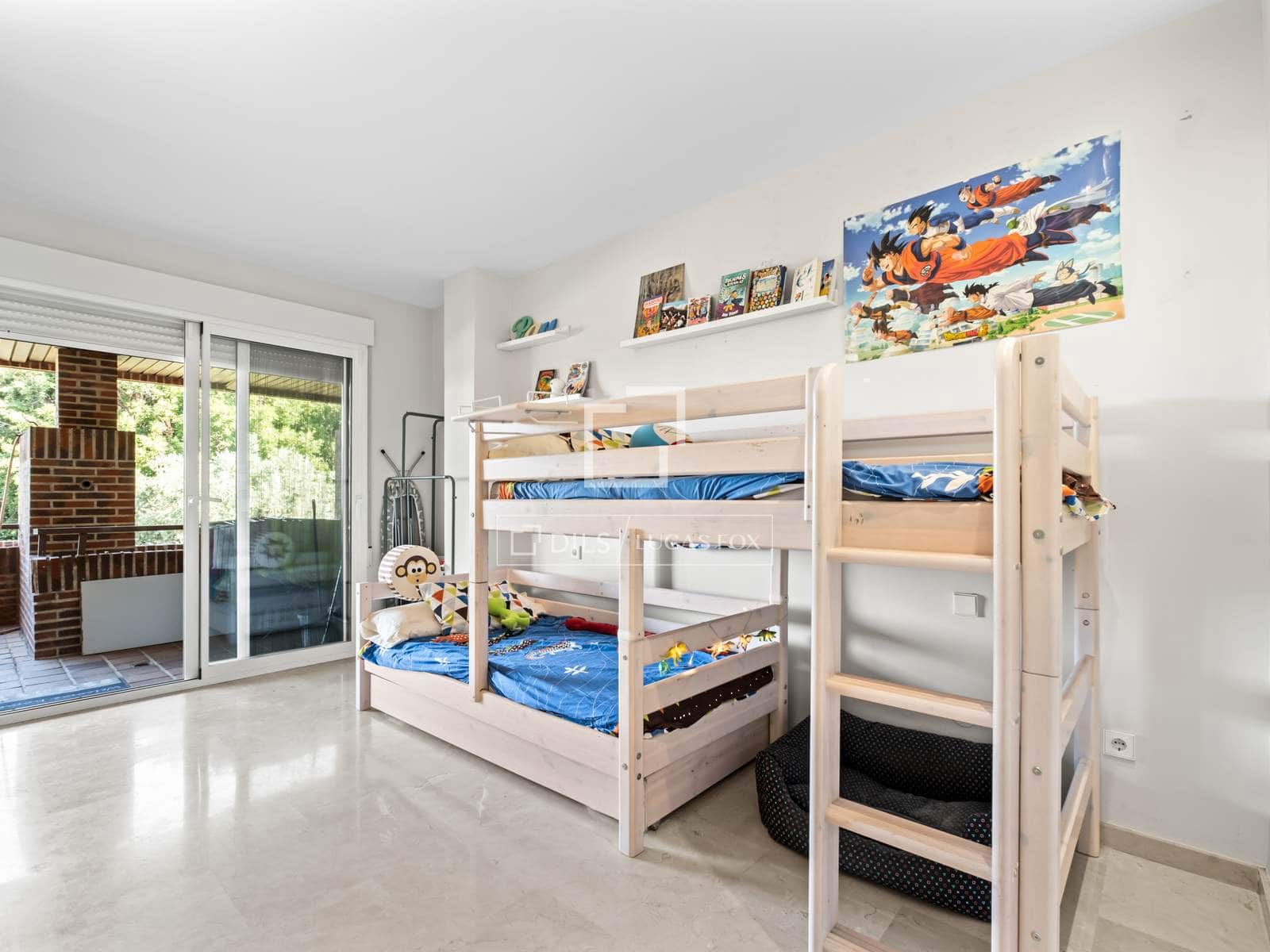 4 slaapkamer Villa te koop in Alicante stad met zwembad garage - € 750.000 (Ref: 9941178)