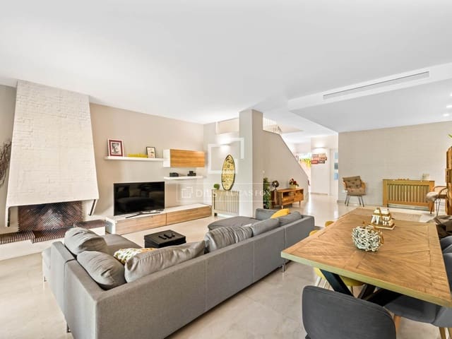 4 slaapkamer Villa te koop in Alicante stad met zwembad garage - € 750.000 (Ref: 9941178)